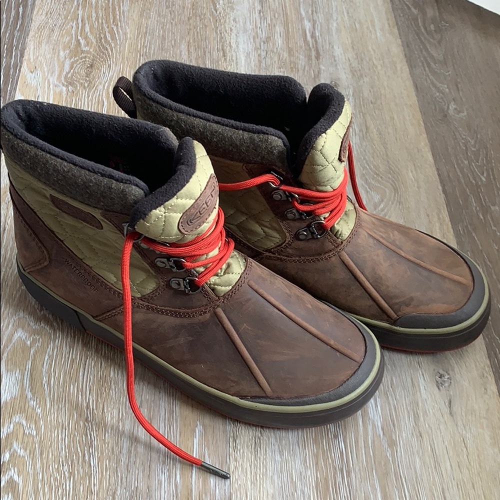Women’s keen waterproof boots